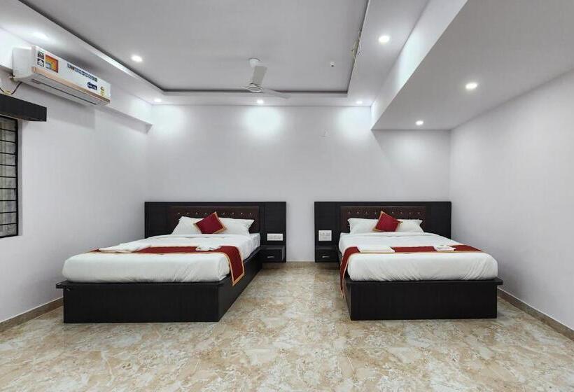 Отель Royal Residency