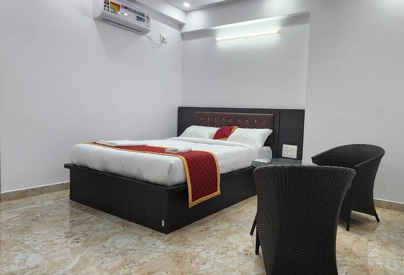 Отель Royal Residency