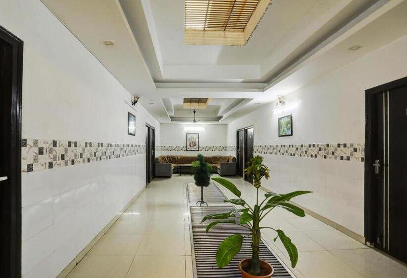 Oyo Flagship Hotel Vasundhara Heights