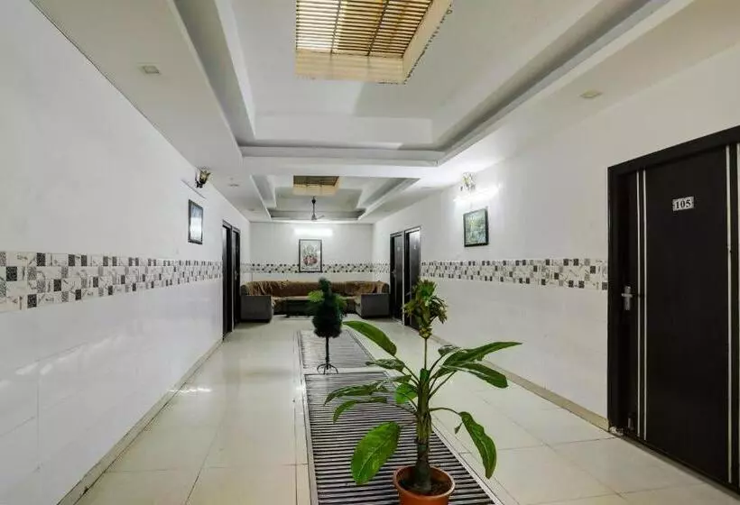 Oyo Flagship Hotel Vasundhara Heights