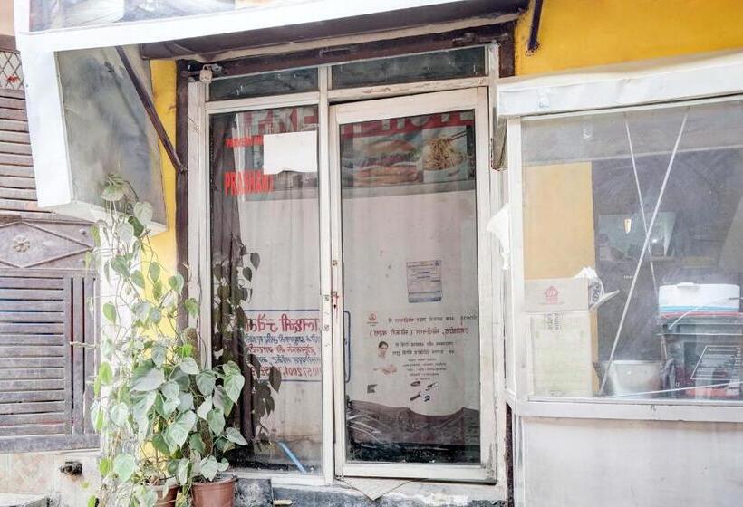 Oyo Preet Hotel & Restaurant