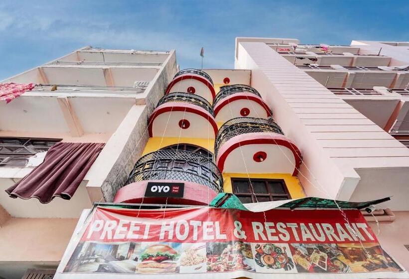 Oyo Preet Hotel & Restaurant