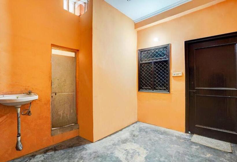 Oyo Preet Hotel & Restaurant