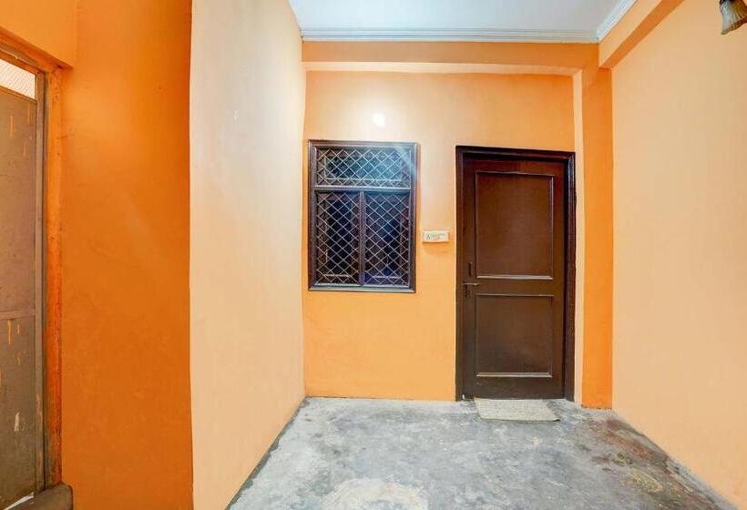 Oyo Preet Hotel & Restaurant