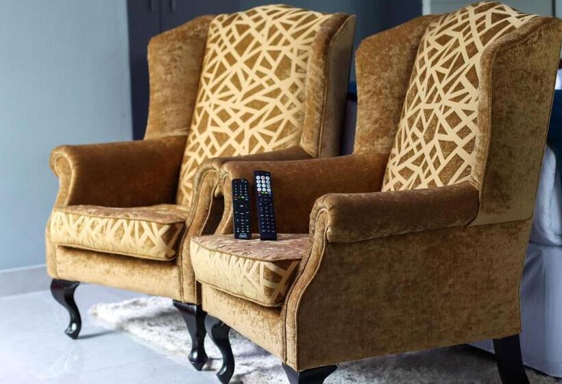 بنسيون 235 Lodge