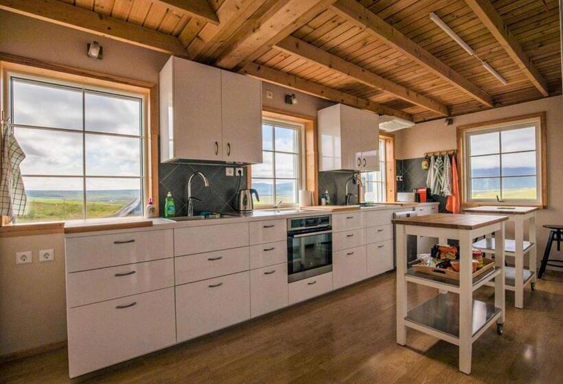 پانسیون Fagrafell Hostel