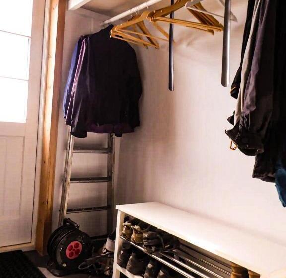 پانسیون Fagrafell Hostel