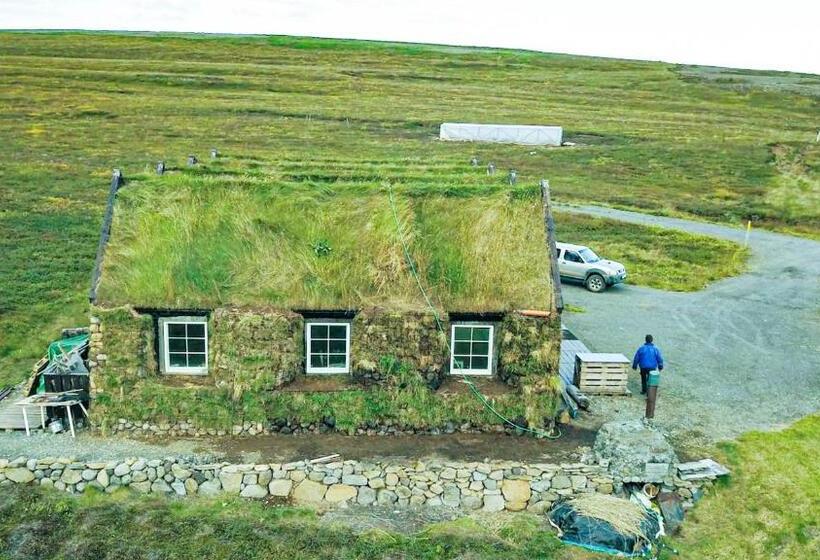 پانسیون Fagrafell Hostel