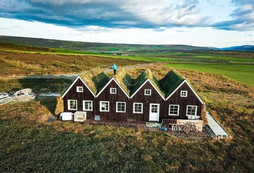 پانسیون Fagrafell Hostel