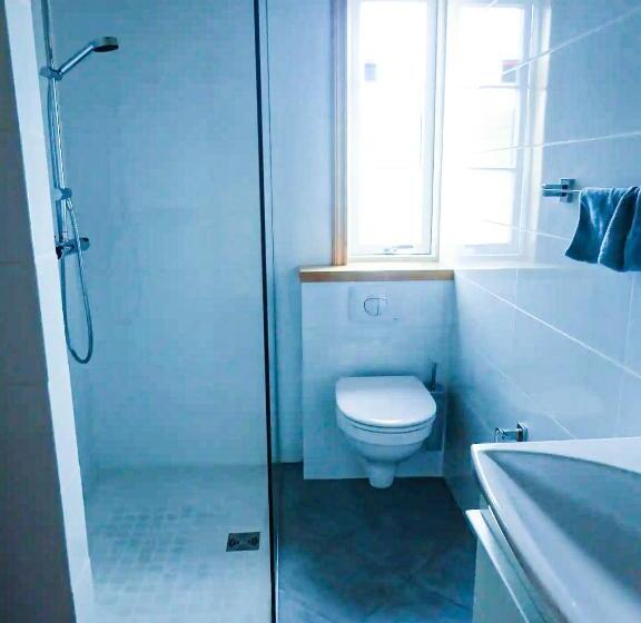 پانسیون Fagrafell Hostel