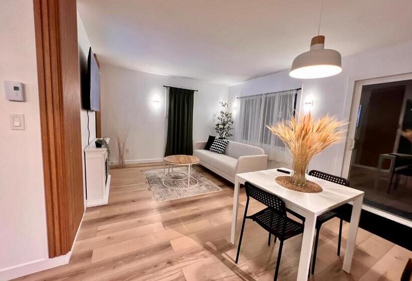 Panzió Hideout City