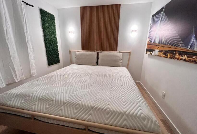 Panzió Hideout City