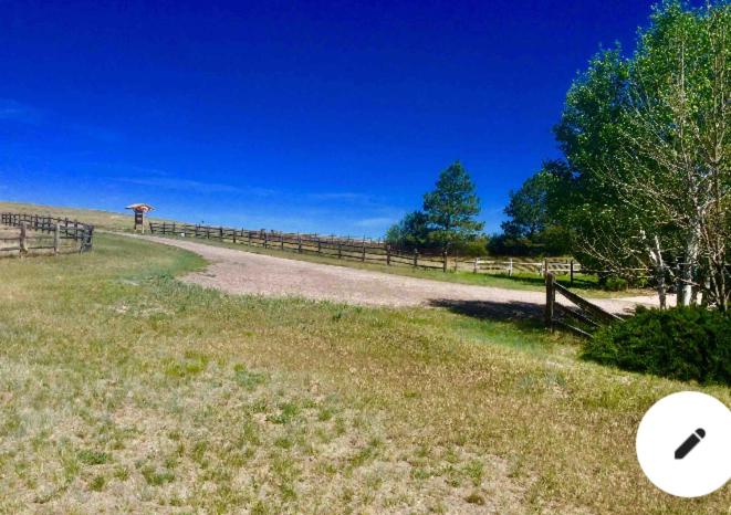 Trail Boss King Ensuite Prairie Rose B&b 1200 Sq Ft Suite