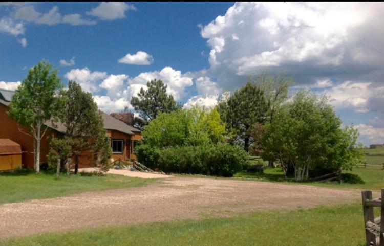 Trail Boss King Ensuite Prairie Rose B&b 1200 Sq Ft Suite