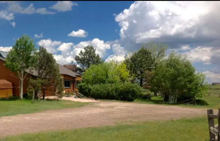 Trail Boss King Ensuite Prairie Rose B&b   1200 Sq Ft Suite