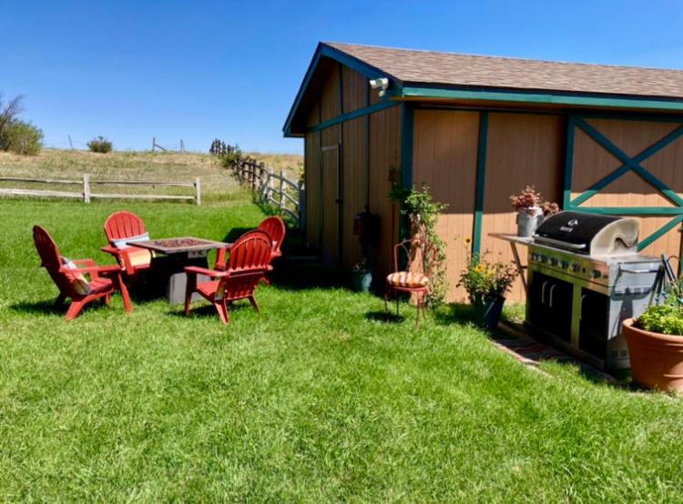 Trail Boss King Ensuite Prairie Rose B&b 1200 Sq Ft Suite