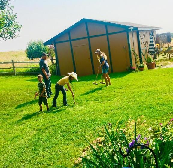 Trail Boss King Ensuite Prairie Rose B&b 1200 Sq Ft Suite