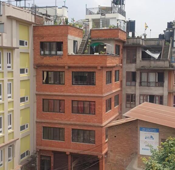 تختخواب و صبحانه Hiti Fusa