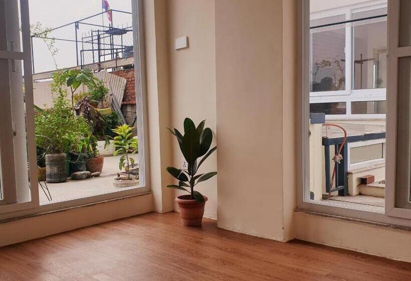 تختخواب و صبحانه Hiti Fusa