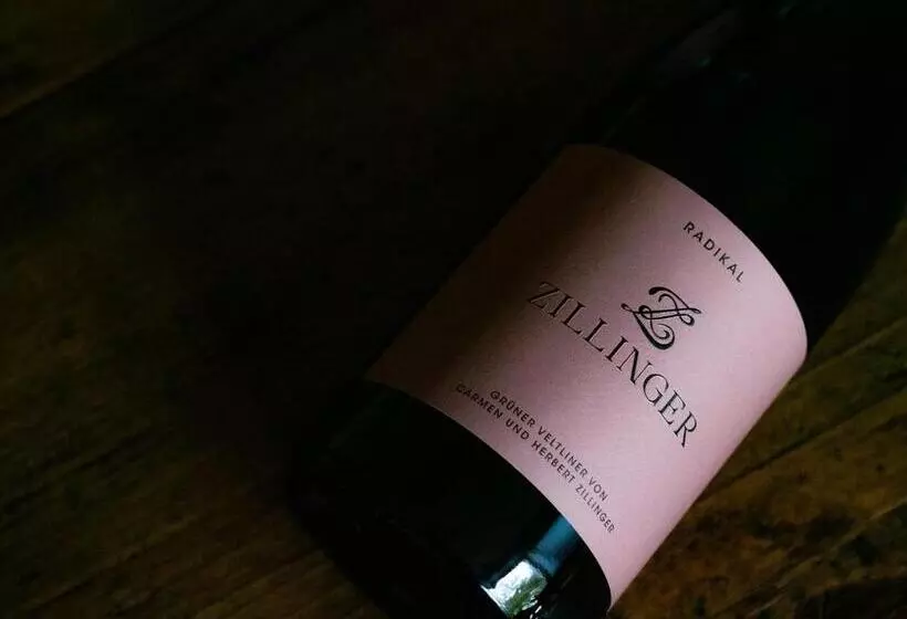 Aamiaismajoitus (B&B) Weingut & Gästezimmer Zillinger