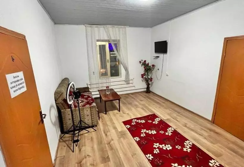 Ernur 2 Hostel