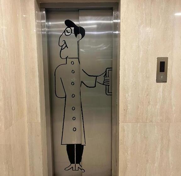 Hotel Consulate By Bookmeri