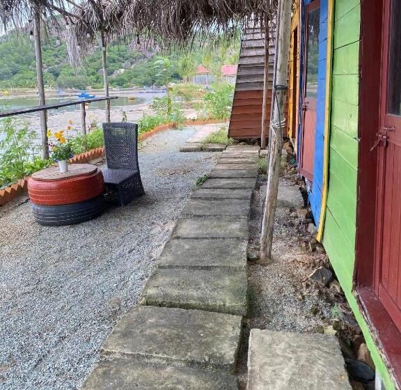 هتل کپسول Homestay Hoa Núi