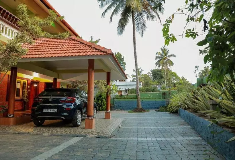 Hotelli Edakkal Home Stay