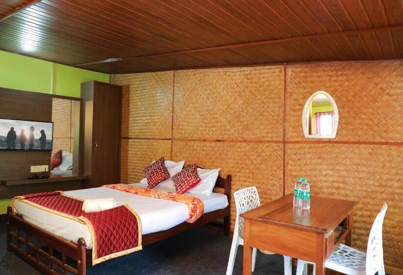 בית מלון כפרי Edakkal Home Stay