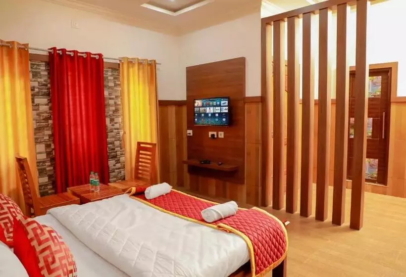 Hotelli Edakkal Home Stay