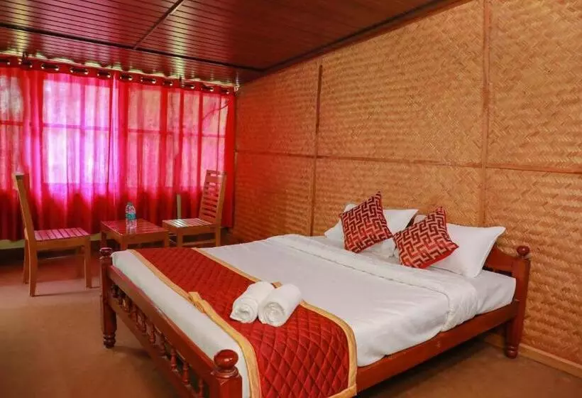 Hotelli Edakkal Home Stay