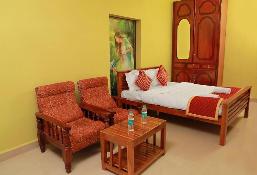 בית מלון כפרי Edakkal Home Stay