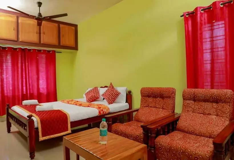 Hotelli Edakkal Home Stay