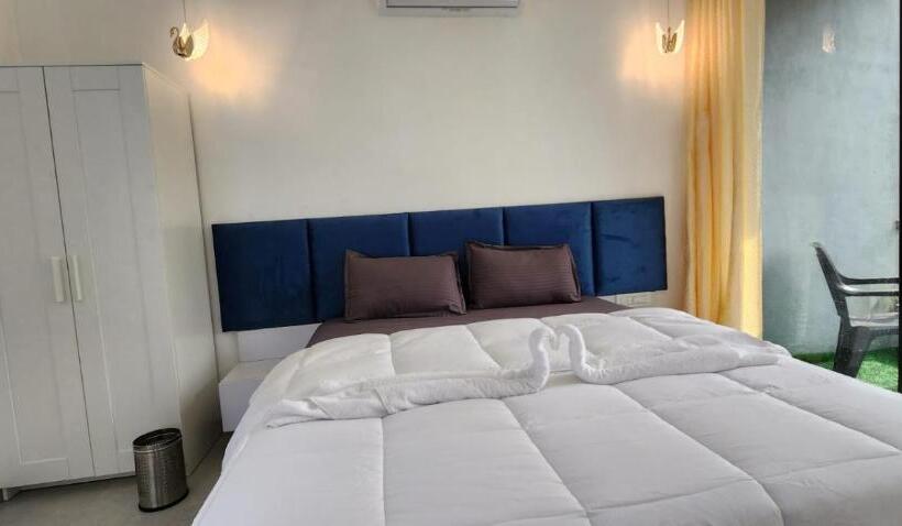 Отель Riverside Farm