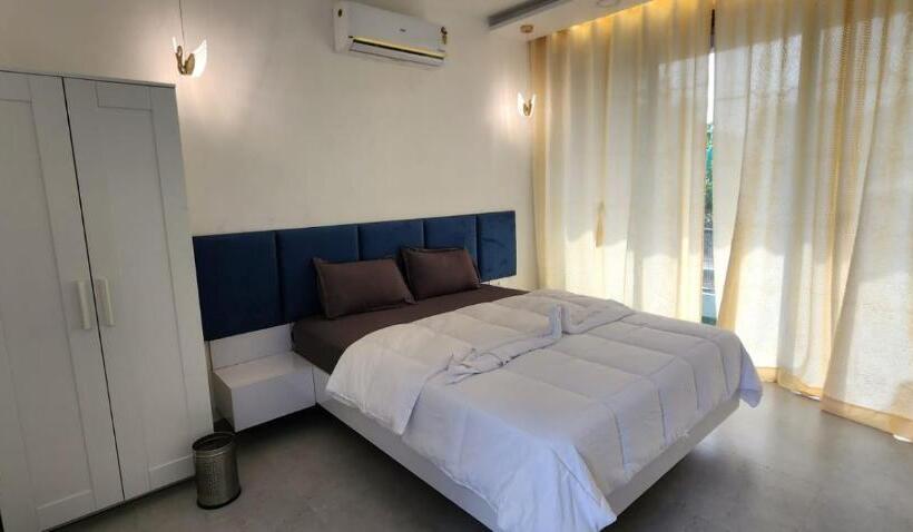 Отель Riverside Farm