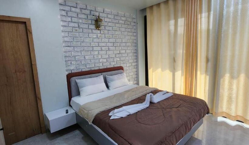 Отель Riverside Farm