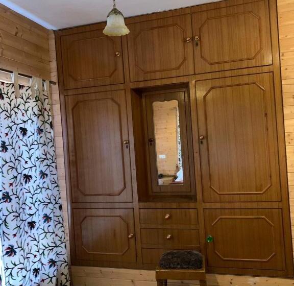 Hotel Seasons Palace