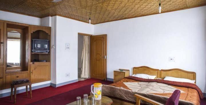 Hotel Seasons Palace