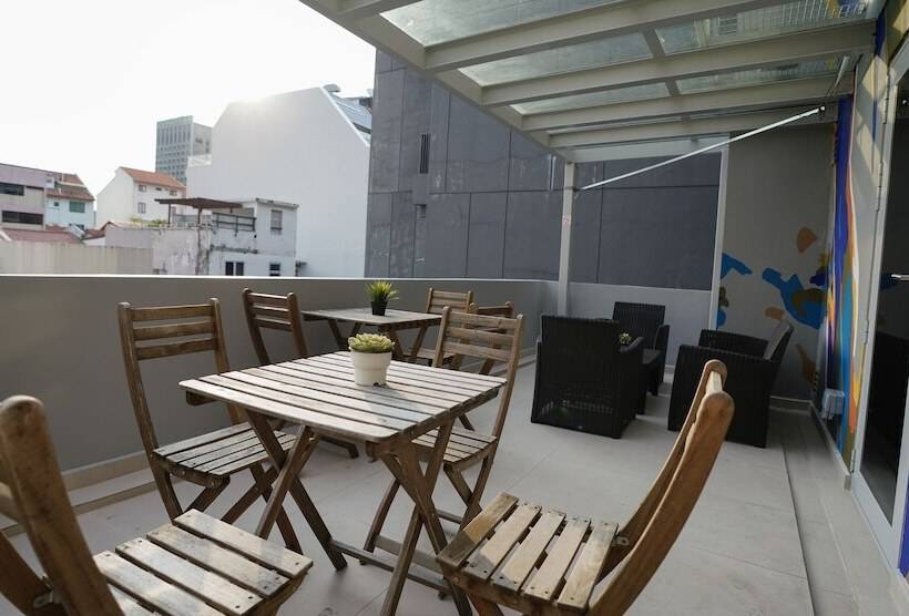 هتل St Signature Bugis Middle,dayuse,9 Hours 9am 6pm