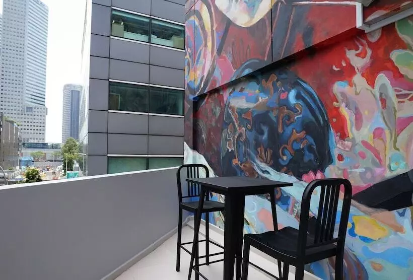 هتل St Signature Bugis Middle,dayuse,9 Hours 9am 6pm