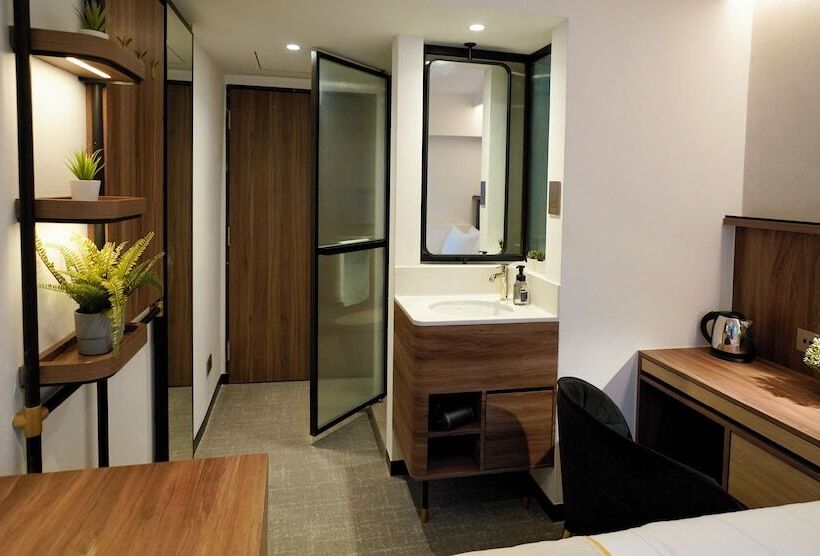 هتل St Signature Bugis Middle,dayuse,9 Hours 9am 6pm