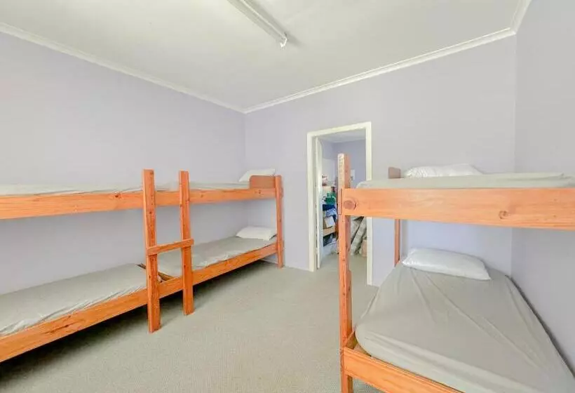 Hotelli Sydney Farm Stay    Live With Nature And Animals