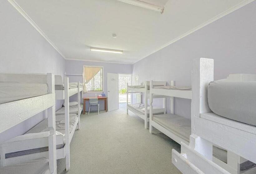 Отель Sydney Farm Stay Live With Nature And Animals