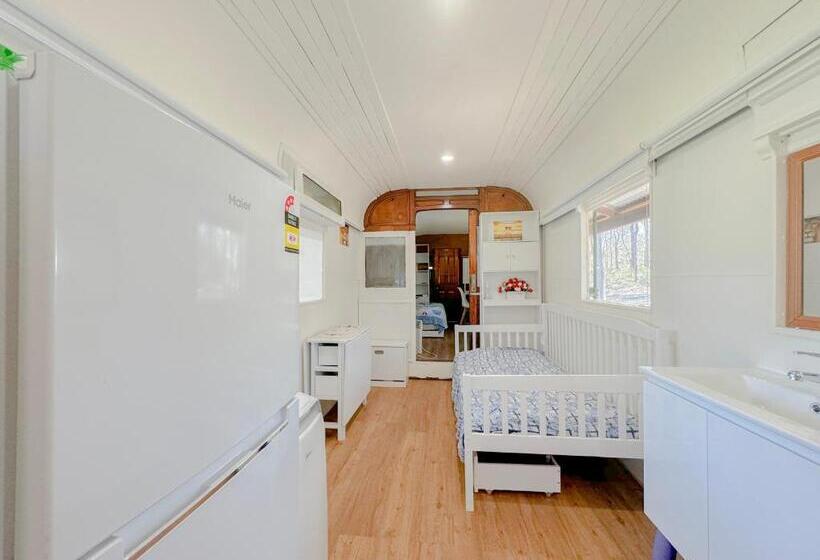 Hotel Sydney Farm Stay    Live With Nature And Animals