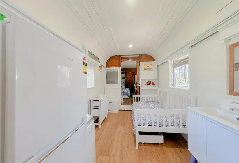 Hotelli Sydney Farm Stay    Live With Nature And Animals