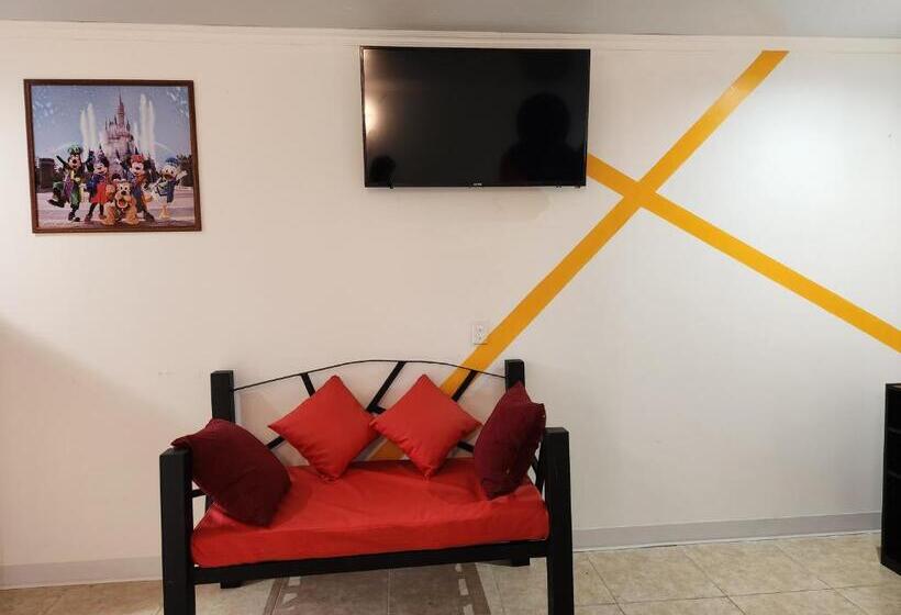 هتل Wally World Inn