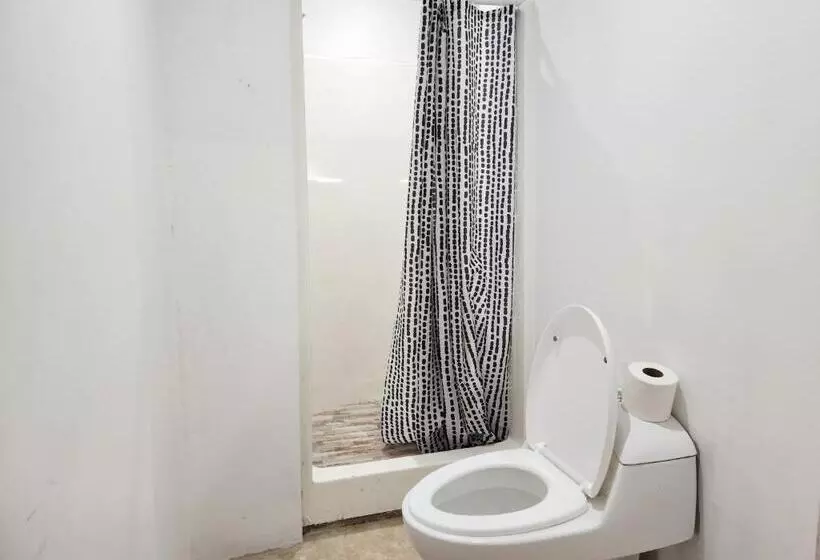 هتل Wally World Inn