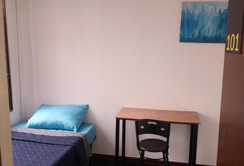 پانسیون Habitat Hospedaje