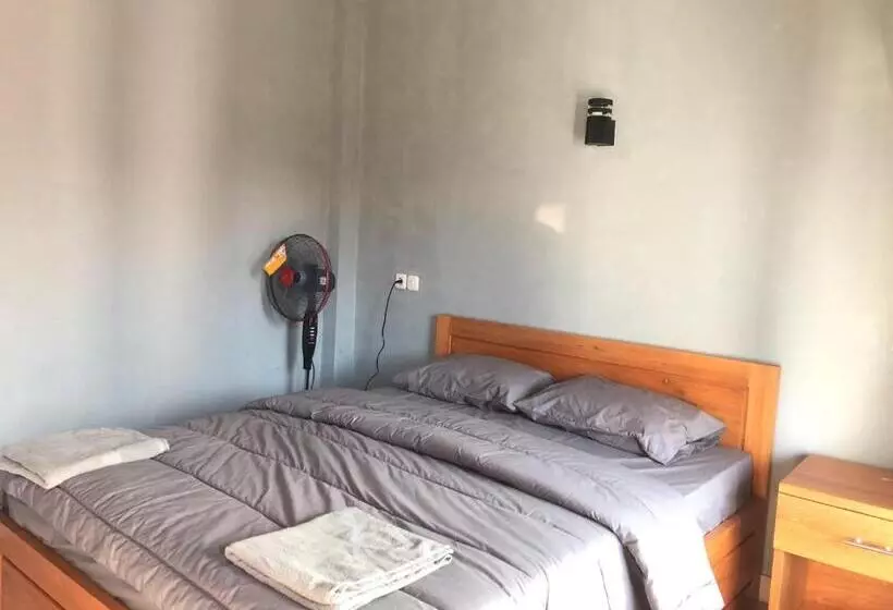 ペンション Nurbata Holding S Homestay