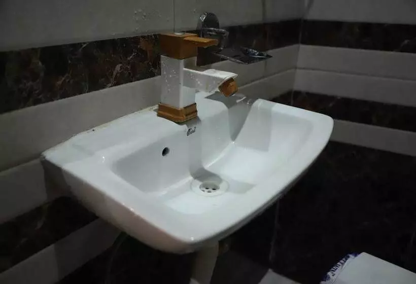 Majatalo Shri Laddu Gopal Guest House